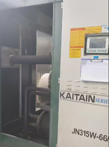 福建龍巖開山空壓機(jī)315KW維修保養(yǎng)(圖1)