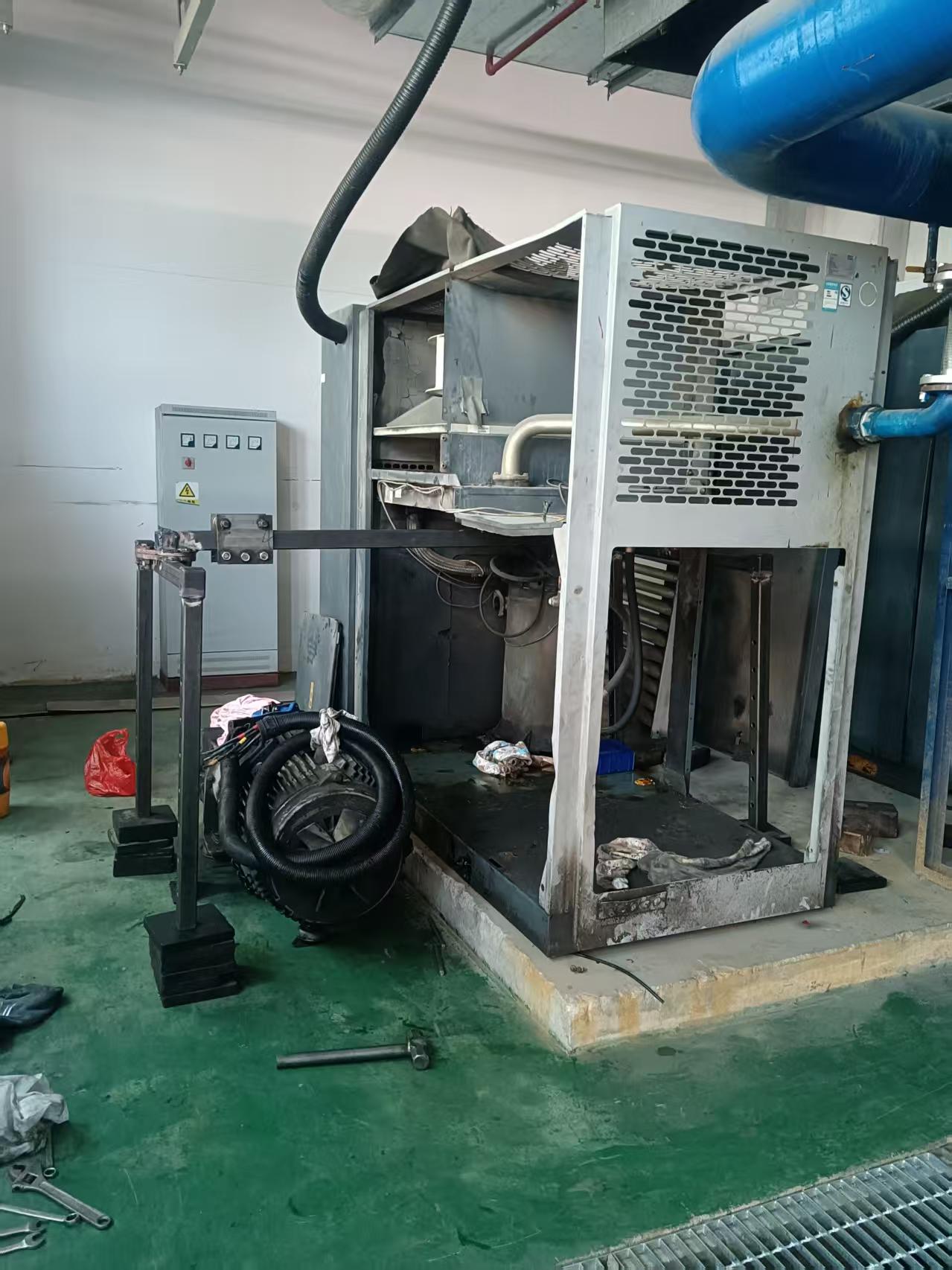 某光電廠75KW阿特拉斯空壓機檢修